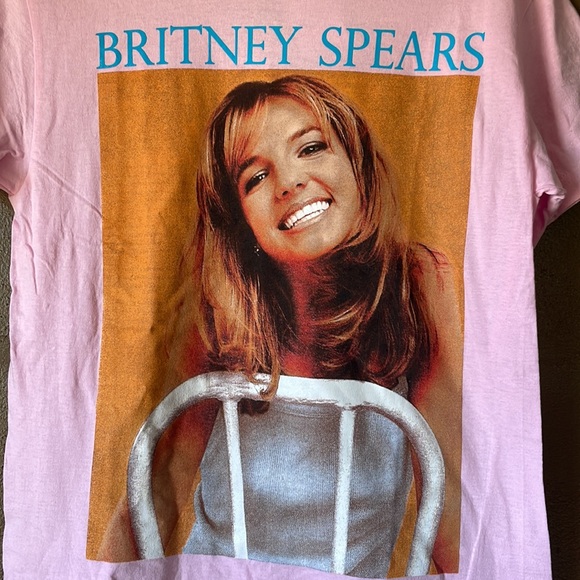 SOLD IN BOOTH - Britney Spears Graphic Tee Rue 21 / NWT / Size Small - Picture 3 of 6